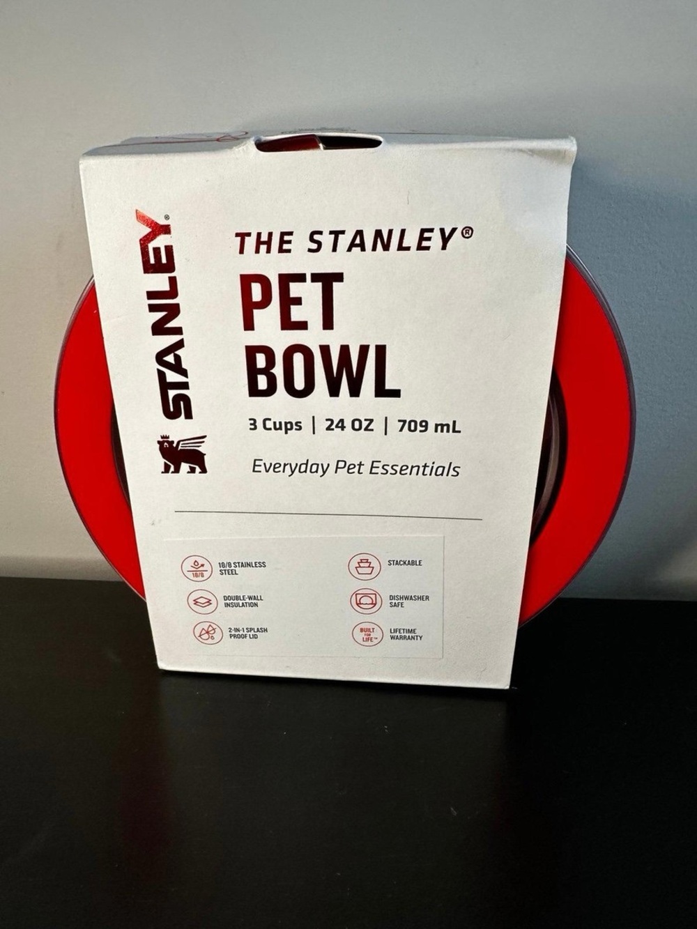 Stanley Everyday Pet Bowl in Candy Cane